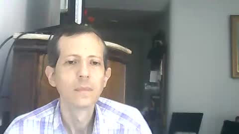 Snapshot of lucianoaxel chatting on 19, 4, 2026 Luciano online show from 19, 4, 2026