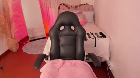     online show from 22, 11, 2025