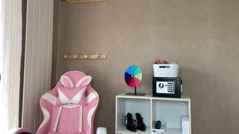 Lucie hot follow me on  online show from 30, 11, 2025