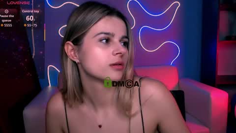 Snapshot of luckybabymeow chatting on 27, 4, 2026 Mila Sweetheart online show from 27, 4, 2026