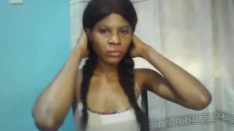 Snapshot of luckymadequeen chatting on 2, 1, 2025 Gloria online show from 2, 1, 2025