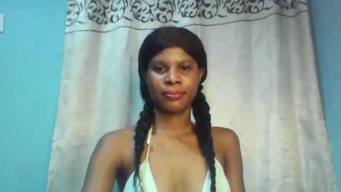 Snapshot of luckymadequeen chatting on 3, 1, 2025 Gloria online show from 3, 1, 2025