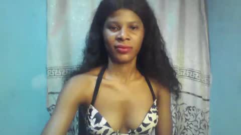 Snapshot of luckymadequeen chatting on 7, 1, 2025 Gloria online show from 7, 1, 2025
