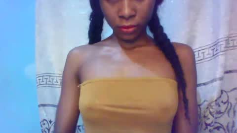 Snapshot of luckymadequeen chatting on 27, 1, 2025 Gloria online show from 27, 1, 2025