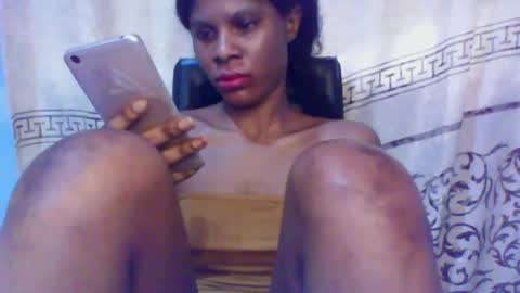Snapshot of luckymadequeen chatting on 31, 1, 2025 Gloria online show from 31, 1, 2025