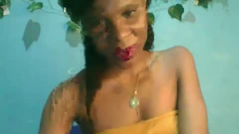 Snapshot of luckymadequeen chatting on 5, 10, 2025 Gloria online show from 5, 10, 2025