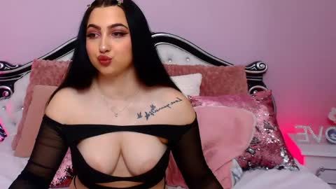 Mia online show from 25, 5, 2026
