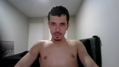 Snapshot of lucxn chatting on 8, 11, 2025 lucxn online show from 8, 11, 2025