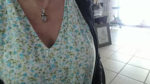 lucy_0000 online show from 14, 4, 2026