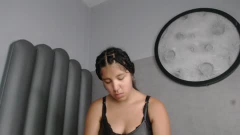   online show from 19, 4, 2026