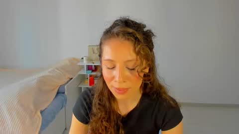 lucy__ray online show from 4, 3, 2026