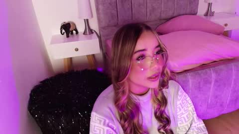 Snapshot of lucy_carson chatting on 3, 3, 2026 lucy online show from 3, 3, 2026