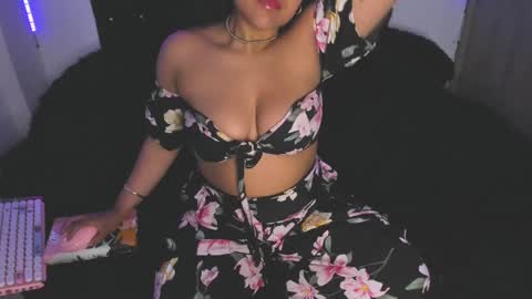 Snapshot of lucy_kanne chatting on 21, 2, 2025 Lucy online show from 21, 2, 2025