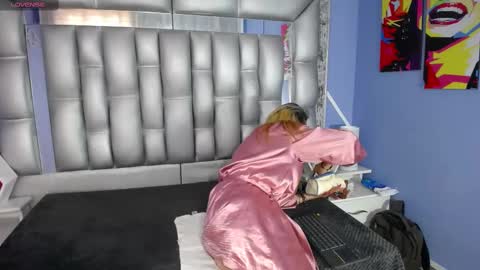  SleepyAbuela online show from 16, 9, 2025