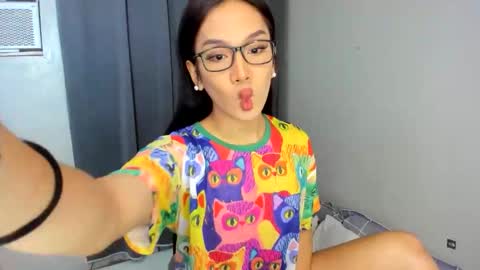 lucy_shane online show from 26, 10, 2025