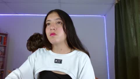 lucy_y_jacob online show from 29, 9, 2025