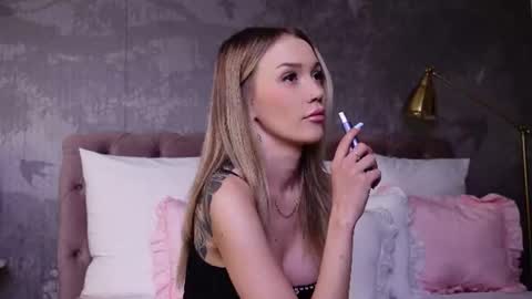 LucyAddison online show from 10, 7, 2026