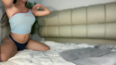 Snapshot of lucyforr chatting on 27, 7, 2026 lucyforr online show from 27, 7, 2026