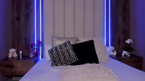 Lucy online show from 26, 3, 2026