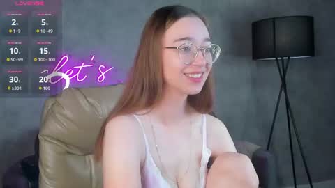 Snapshot of lucyy_green chatting on 29, 7, 2026 Lucy online show from 29, 7, 2026