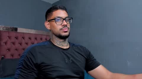 Luigi Vitale online show from 12, 3, 2025