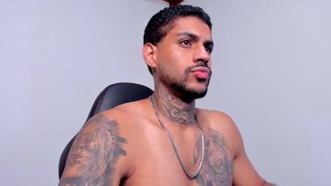 Luigi Vitale online show from 12, 11, 2025