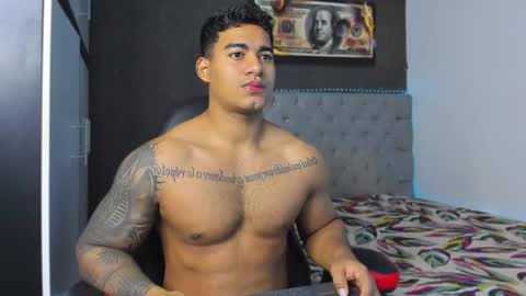 Luigi Independent model online show from 29, 11, 2025