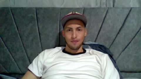 luis_vergon__ online show from 2, 8, 2026
