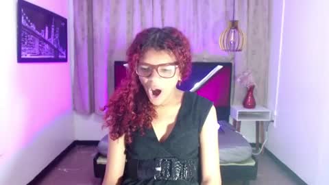 Snapshot of luisa_torres__ chatting on 1, 7, 2026 luisa_torres__ online show from 1, 7, 2026
