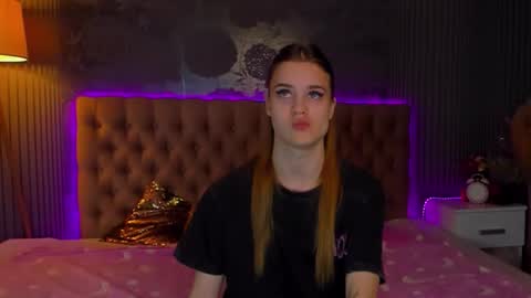 LuisaClover online show from 19, 11, 2025