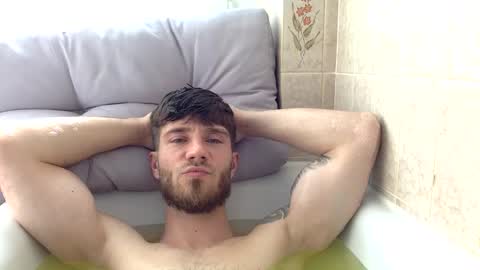 Snapshot of luisbadx chatting on 4, 4, 2026 Luis Badx online show from 4, 4, 2026