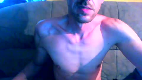 Snapshot of lukas4uuu chatting on 5, 7, 2026 lukas4uuu online show from 5, 7, 2026
