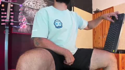 Snapshot of luke__09 chatting on 27, 5, 2026 LUKE online show from 27, 5, 2026