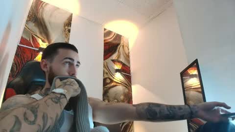 Snapshot of luke_davis01 chatting on 27, 5, 2026 LUKE online show from 27, 5, 2026