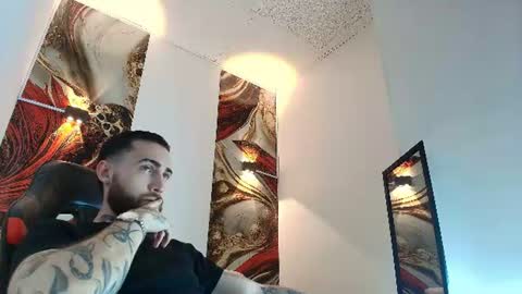 Snapshot of luke_davis01 chatting on 25, 6, 2026 LUKE online show from 25, 6, 2026
