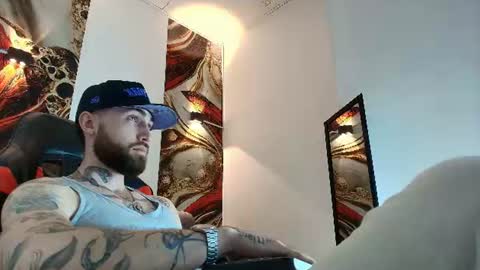 Snapshot of luke_davis01 chatting on 27, 6, 2026 LUKE online show from 27, 6, 2026