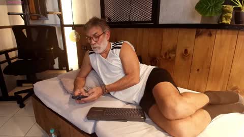 Luke Crews online show from 5, 3, 2025