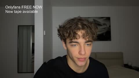 Snapshot of lukedesirable chatting on 2, 12, 2025 lukedesirable online show from 2, 12, 2025