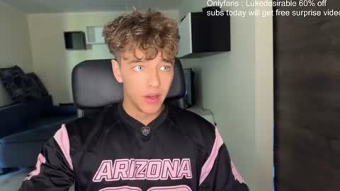 Snapshot of lukedesirable chatting on 22, 6, 2026 lukedesirable online show from 22, 6, 2026