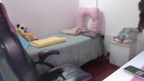 Vicky online show from 14, 12, 2024