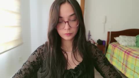 Snapshot of lulibee_ chatting on 3, 6, 2026 Luli online show from 3, 6, 2026