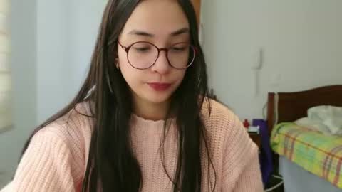 Snapshot of lulibee_ chatting on 12, 6, 2026 Luli online show from 12, 6, 2026