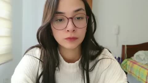 Snapshot of lulibee_ chatting on 15, 6, 2026 Luli online show from 15, 6, 2026