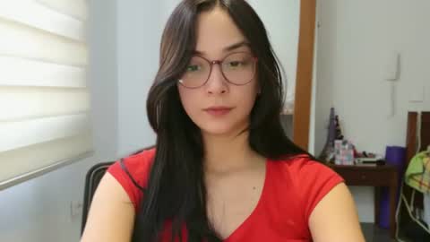 Snapshot of lulibee_ chatting on 17, 6, 2026 Luli online show from 17, 6, 2026