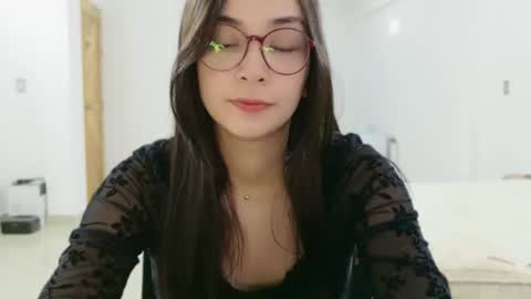 Snapshot of lulibee_ chatting on 29, 6, 2026 Luli online show from 29, 6, 2026