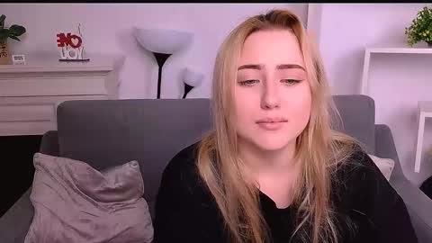 Lily online show from 3, 3, 2026