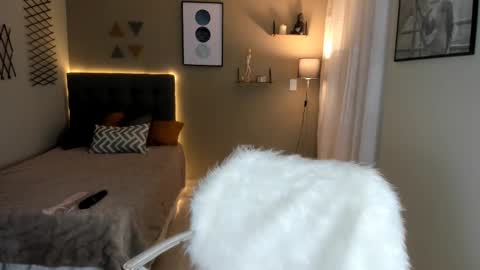 Lau  online show from 4, 3, 2025