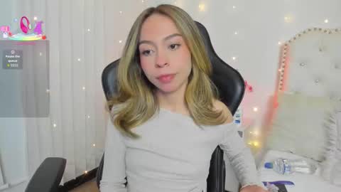 Snapshot of luluuberry chatting on 3, 2, 2026 luluuberry online show from 3, 2, 2026