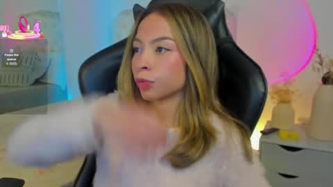 Snapshot of luluuberry chatting on 12, 2, 2026 luluuberry online show from 12, 2, 2026