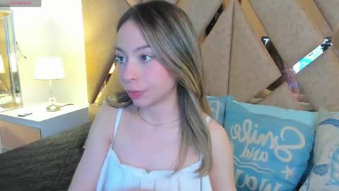 Snapshot of luluuberry chatting on 1, 6, 2026 luluuberry online show from 1, 6, 2026